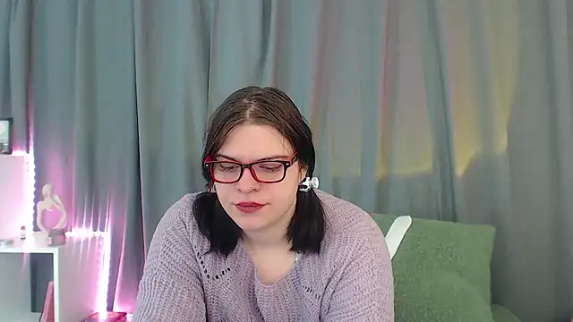 Dona Mafia online show from November 2025 11:16:01 PM