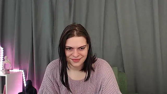 Dona Mafia online show from November 2025 11:52:01 PM