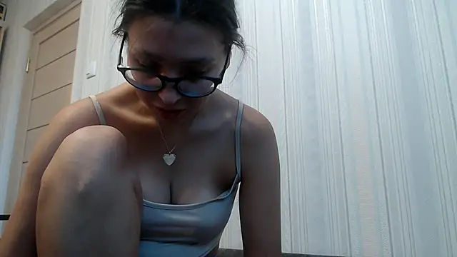 Snapshot of your__gena chatting on November 2025 12:15:02 PM your gena online show from November 2025 12:15:02 PM