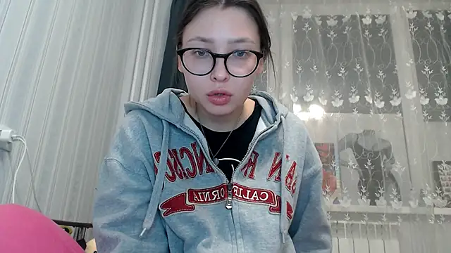 Snapshot of your__gena chatting on November 2025 02:06:02 PM your gena online show from November 2025 02:06:02 PM