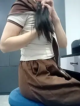   Anna    online show from December 2025 12:38:02 AM