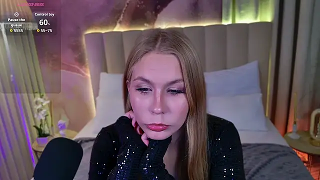 Rosa Evans online show from November 2025 06:35:02 PM