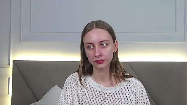 RachaelCute online show from November 2025 04:15:01 AM