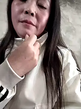 Feeling-hot online show from February 2026 05:14:01 AM