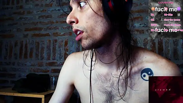 Snapshot of CaramelToy chatting on January 2026 06:24:01 PM CaramelToy online show from January 2026 06:24:01 PM