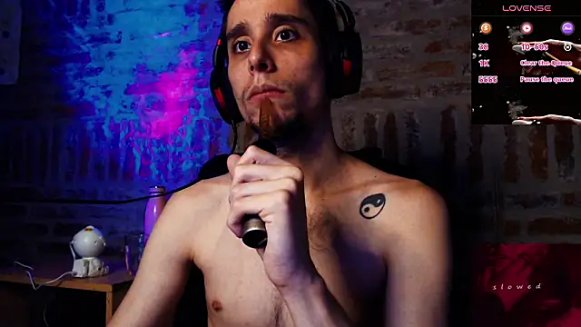 CaramelToy online show from March 2026 07:16:02 PM