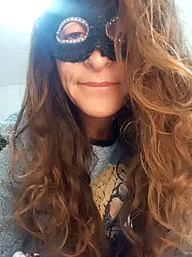 Snapshot of Giorgia13 chatting on November 2025 05:23:02 PM Giorgia13 online show from November 2025 05:23:02 PM