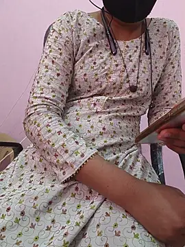 Iamyourdarling online show from December 2025 05:46:01 AM