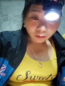 Snapshot of vangkt-cute chatting on November 2025 03:29:02 AM vangkt-cute online show from November 2025 03:29:02 AM