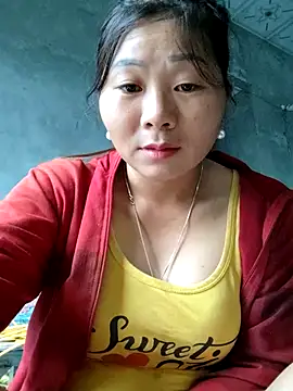 Snapshot of vangkt-cute chatting on November 2025 03:27:01 AM vangkt-cute online show from November 2025 03:27:01 AM