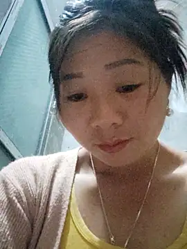 Snapshot of vangkt-cute chatting on November 2025 10:48:01 PM vangkt-cute online show from November 2025 10:48:01 PM