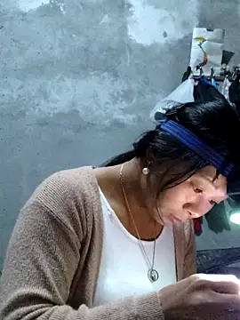 Snapshot of vangkt-cute chatting on November 2025 02:50:02 AM vangkt-cute online show from November 2025 02:50:02 AM