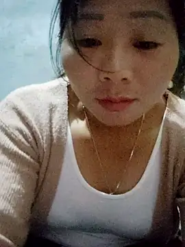 Snapshot of vangkt-cute chatting on November 2025 06:01:02 PM vangkt-cute online show from November 2025 06:01:02 PM