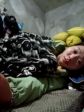 Snapshot of vangkt-cute chatting on November 2025 10:41:02 PM vangkt-cute online show from November 2025 10:41:02 PM