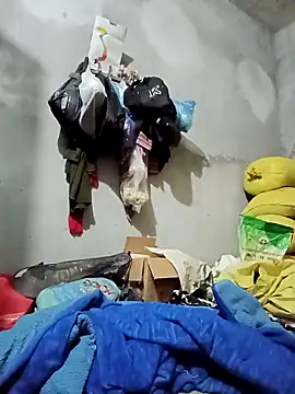 Snapshot of vangkt-cute chatting on November 2025 06:43:02 PM vangkt-cute online show from November 2025 06:43:02 PM