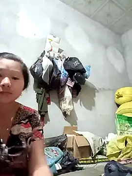 Snapshot of vangkt-cute chatting on November 2025 04:48:02 AM vangkt-cute online show from November 2025 04:48:02 AM