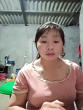 Snapshot of vangkt-cute chatting on March 2026 12:11:01 PM vangkt-cute online show from March 2026 12:11:01 PM