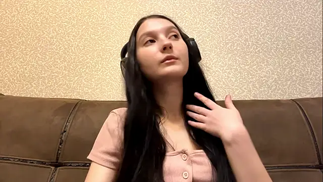 Snapshot of AurorAurora chatting on February 2026 09:41:01 AM AurorAurora online show from February 2026 09:41:01 AM