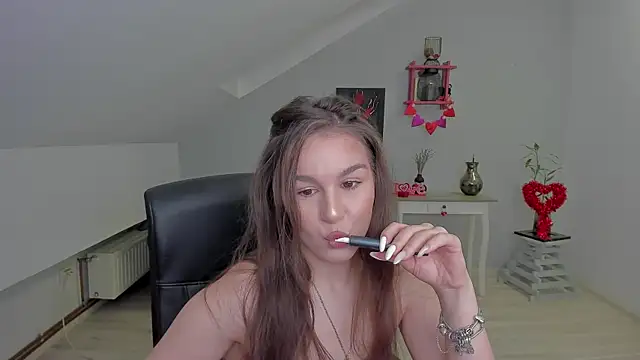 LouannaHart online show from February 2026 04:52:01 AM