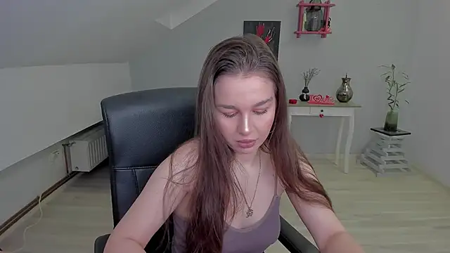 LouannaHart online show from February 2026 04:44:01 AM