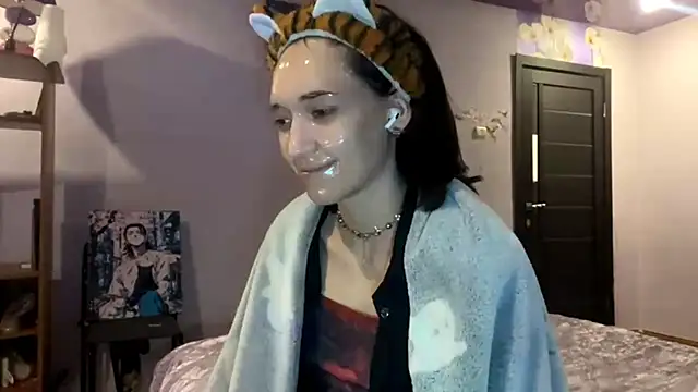 JamieRosten online show from November 2025 12:05:02 PM