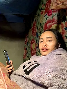 Snapshot of phuong_cute chatting on November 2025 04:28:01 PM phuong cute online show from November 2025 04:28:01 PM