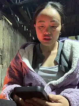 Snapshot of phuong_cute chatting on November 2025 01:04:02 AM phuong cute online show from November 2025 01:04:02 AM