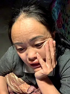 Snapshot of phuong_cute chatting on November 2025 12:21:02 AM phuong cute online show from November 2025 12:21:02 AM