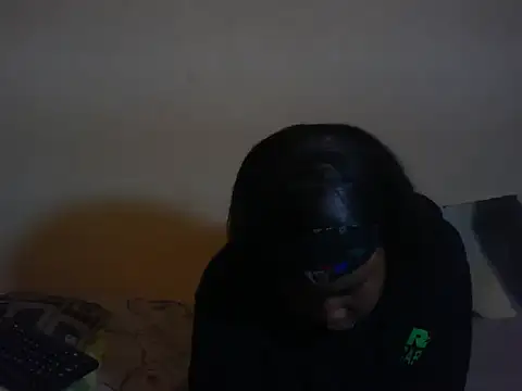 Snapshot of Diva-girl chatting on November 2025 06:30:01 AM Diva-girl online show from November 2025 06:30:01 AM