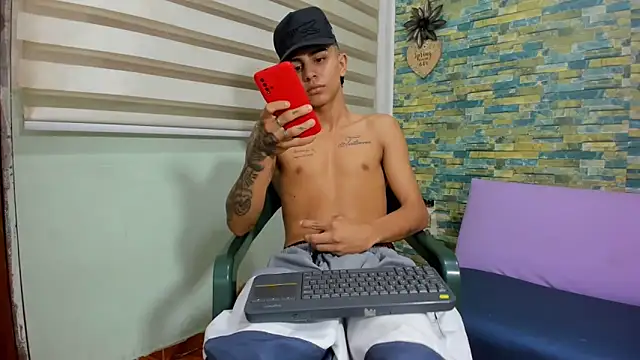 Snapshot of naughty_boy_Maicoll chatting on November 2025 11:54:01 AM naughty boy Maicoll online show from November 2025 11:54:01 AM