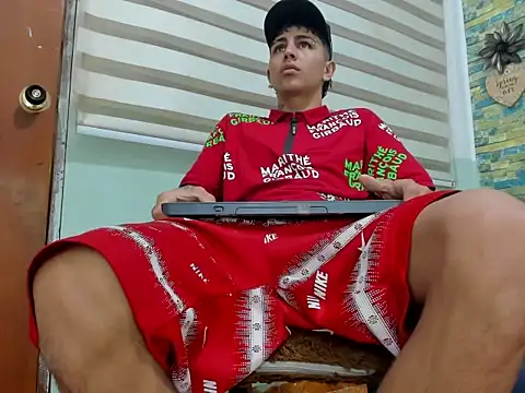 Snapshot of naughty_boy_Maicoll chatting on November 2025 11:20:02 AM naughty boy Maicoll online show from November 2025 11:20:02 AM