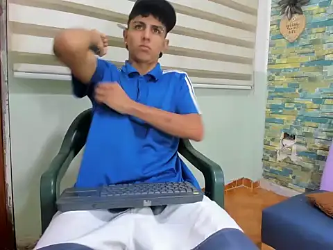 Snapshot of naughty_boy_Maicoll chatting on November 2025 11:40:02 AM naughty boy Maicoll online show from November 2025 11:40:02 AM