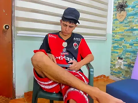 Snapshot of naughty_boy_Maicoll chatting on November 2025 11:27:02 AM naughty boy Maicoll online show from November 2025 11:27:02 AM