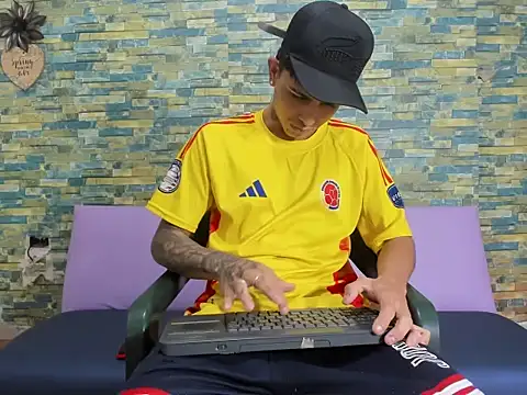 Snapshot of naughty_boy_Maicoll chatting on November 2025 11:09:01 AM naughty boy Maicoll online show from November 2025 11:09:01 AM