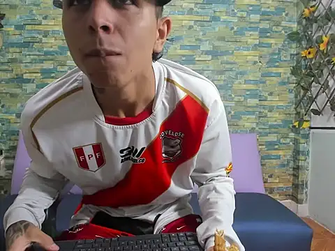 Snapshot of naughty_boy_Maicoll chatting on November 2025 11:20:01 AM naughty boy Maicoll online show from November 2025 11:20:01 AM