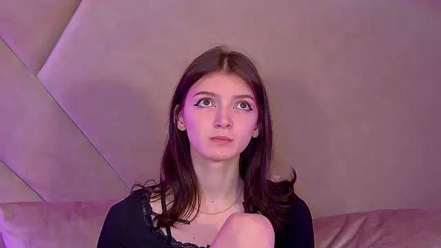 SophiaProve online show from November 2025 04:40:02 PM