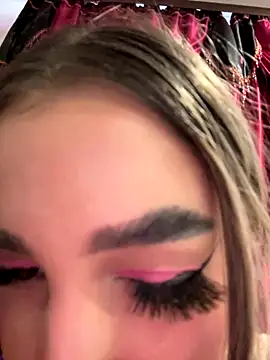 Snapshot of Marisaaasss chatting on November 2025 01:22:01 PM Marisaaasss online show from November 2025 01:22:01 PM