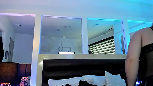 LaurenSpitz online show from February 2026 11:39:02 AM