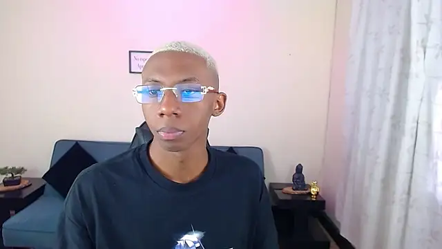 Miilo18 online show from January 2026 08:12:01 PM