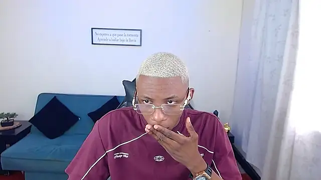 Miilo18 online show from January 2026 09:28:02 PM