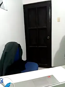 Snapshot of Sarahy- chatting on November 2025 11:24:01 PM Sarahy- online show from November 2025 11:24:01 PM