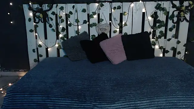 DUVAN MONTES online show from November 2025 01:54:02 PM