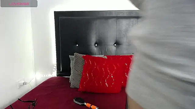 perla stone 20 online show from February 2026 12:31:01 AM