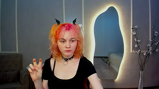 Awawrin online show from November 2025 01:28:01 PM