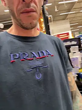 Lucasjandre online show from March 2026 11:30:02 PM