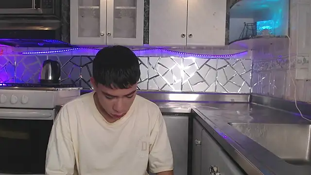 Snapshot of Aaron_foxx1 chatting on December 2025 11:52:02 AM Aaron foxx1 online show from December 2025 11:52:02 AM