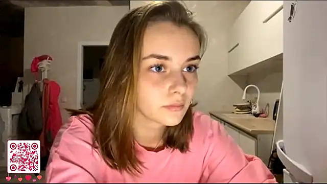 GeralynChiszar online show from November 2025 08:08:01 PM