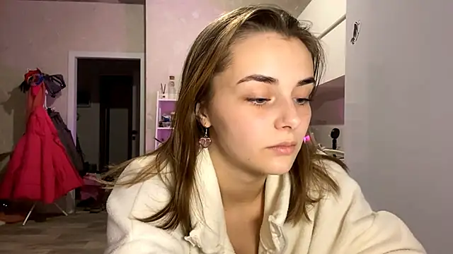 GeralynChiszar online show from December 2025 01:04:02 AM