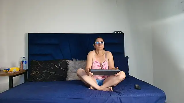 Snapshot of sharon_stone5 chatting on November 2025 12:27:02 PM sharon stone5 online show from November 2025 12:27:02 PM