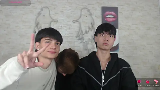 axel milo kairo and noa online show from November 2025 03:28:01 AM